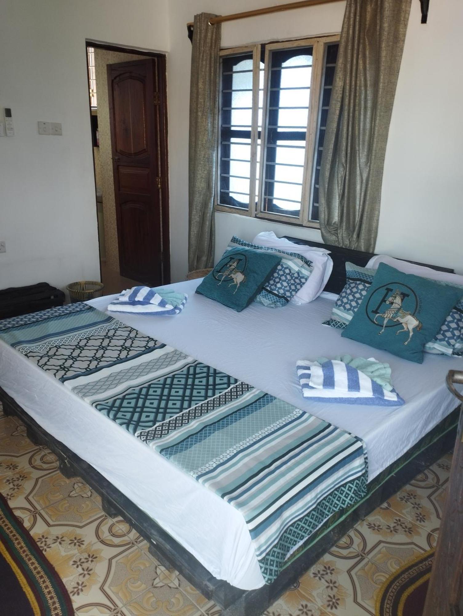 Luca&irina Airport Comfort Bed & Breakfast *
